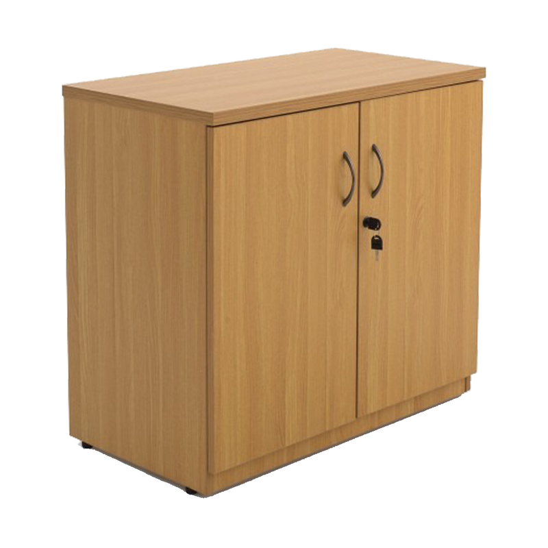 Armoire de bureau à portes battantes, offrant un rangement spacieux et sécurisé pour les documents et fournitures de bureau.