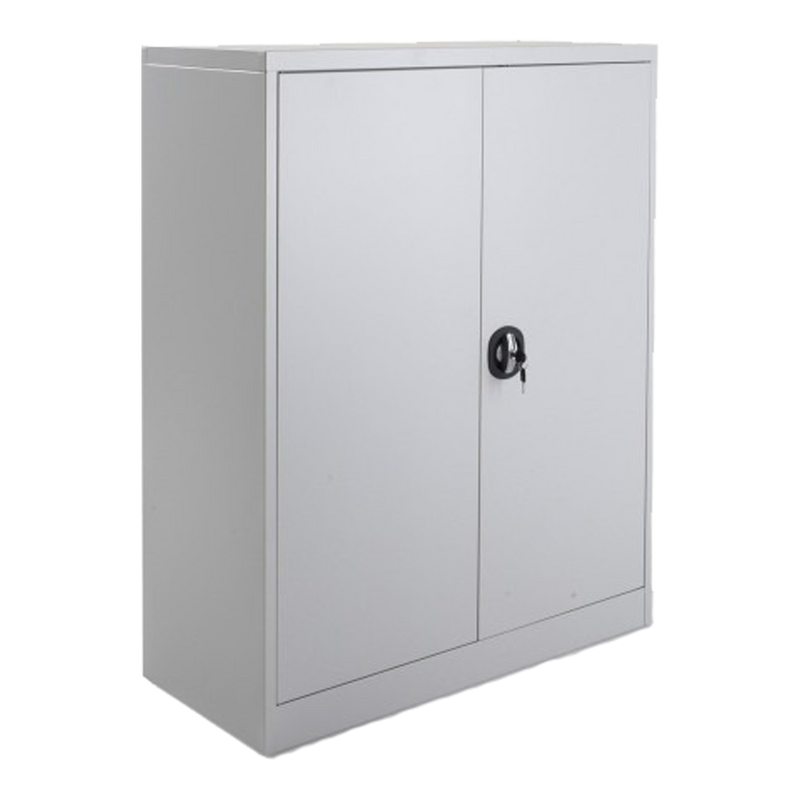 Armoire basse métallique avec portes battantes ouverte, montrant des étagères intérieures pour le rangement.